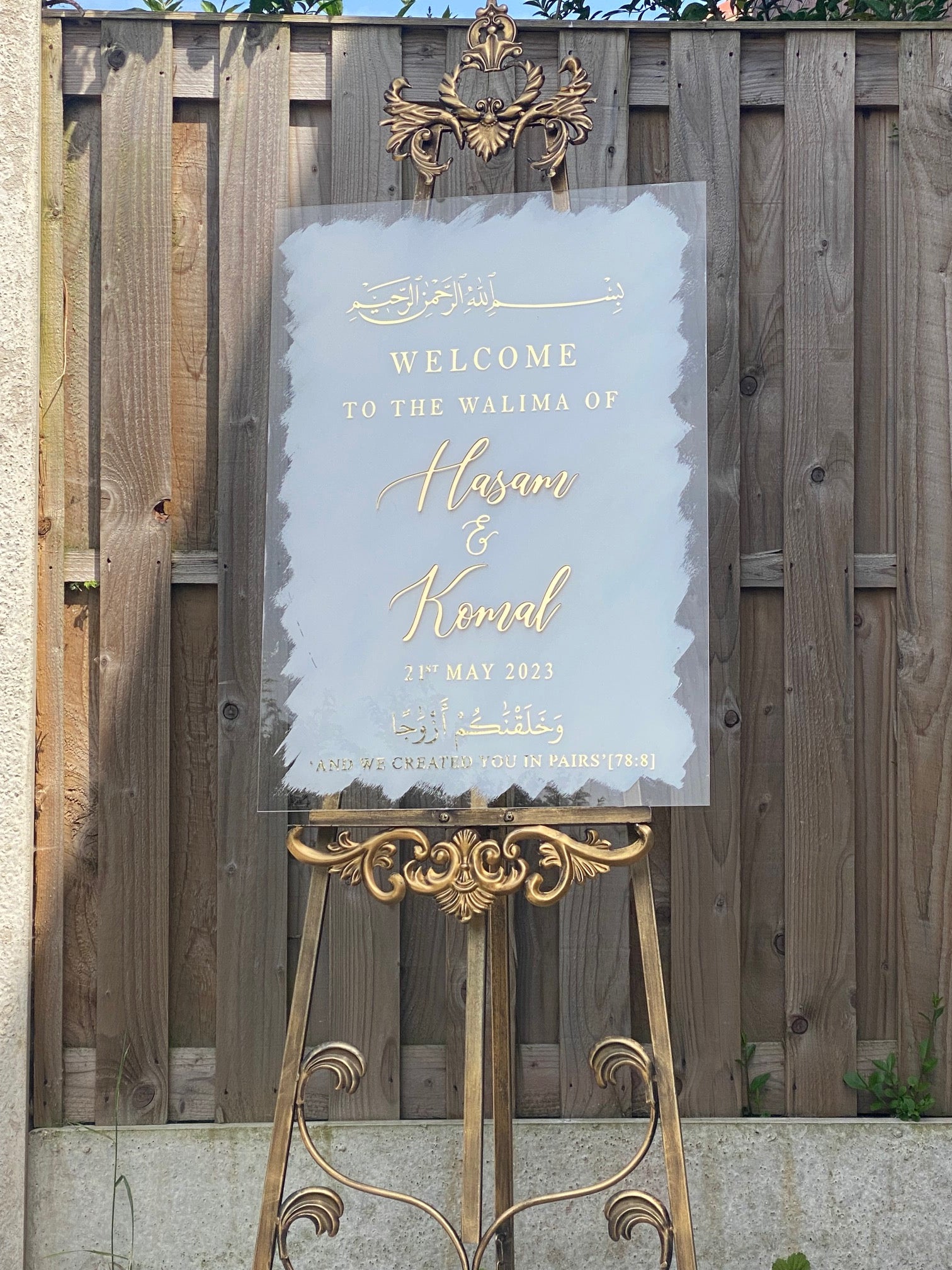 Painted Acrylic Welcome Sign | outlets Signs for Wedding | Wedding Signage | Acrylic Wedding Sign | Custom Wedding Sign