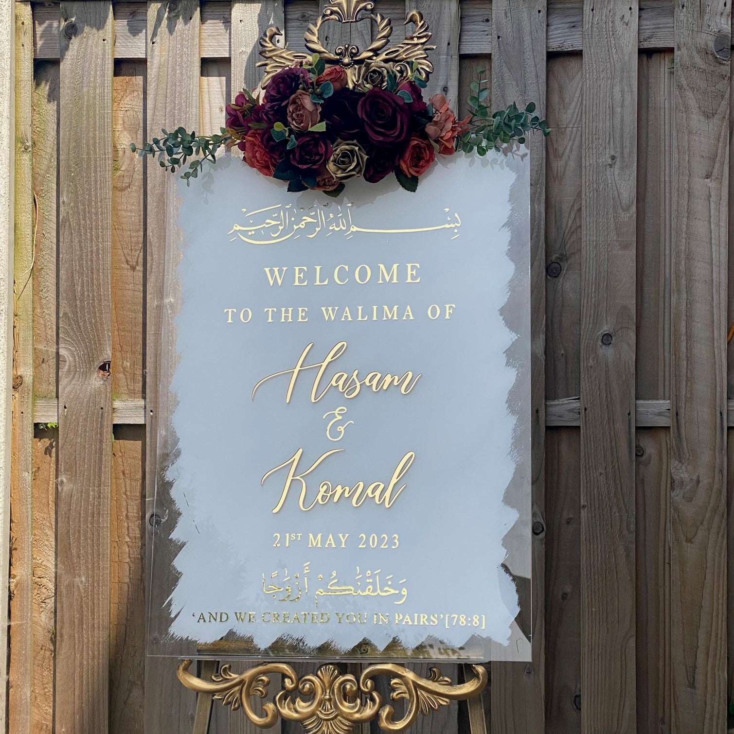 Painted Acrylic Welcome Sign | outlets Signs for Wedding | Wedding Signage | Acrylic Wedding Sign | Custom Wedding Sign